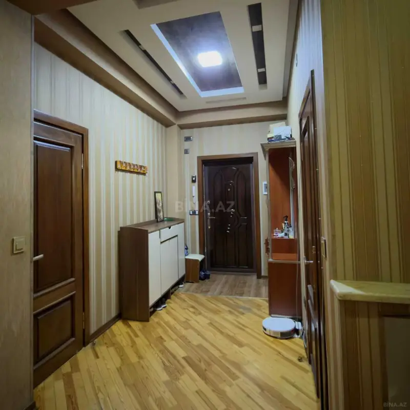 Satılır 3 otaqlı mənzil 104 m²