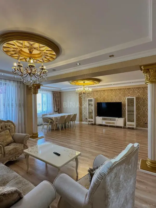 Satılır 5 otaqlı mənzil 265 m²