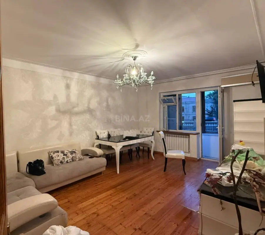 Kirayə verilir 2 otaqlı mənzil 60 m²