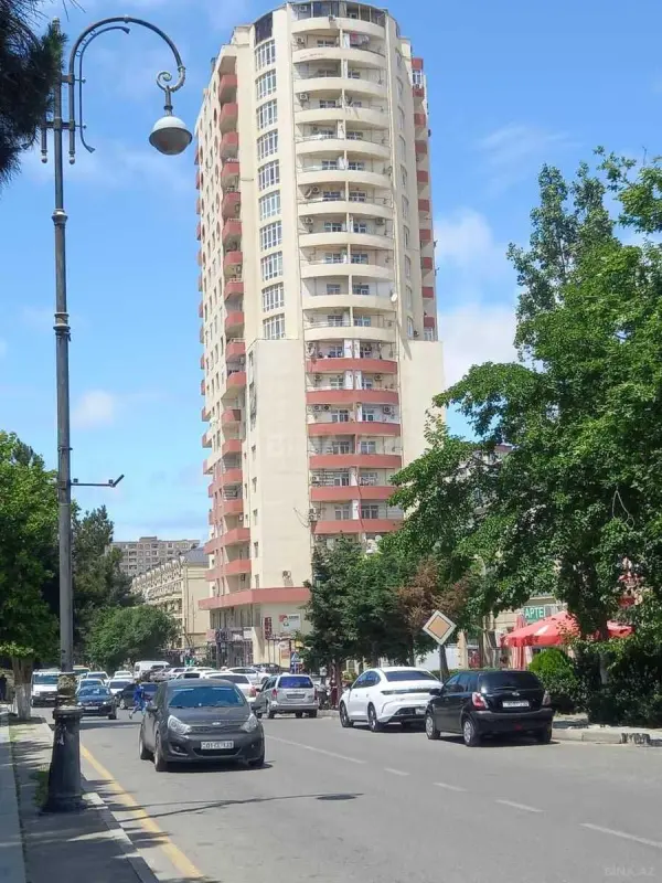 Satılır 2 otaqlı mənzil 94 m²