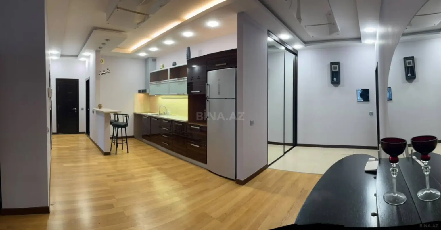 Satılır 3 otaqlı mənzil 98 m²
