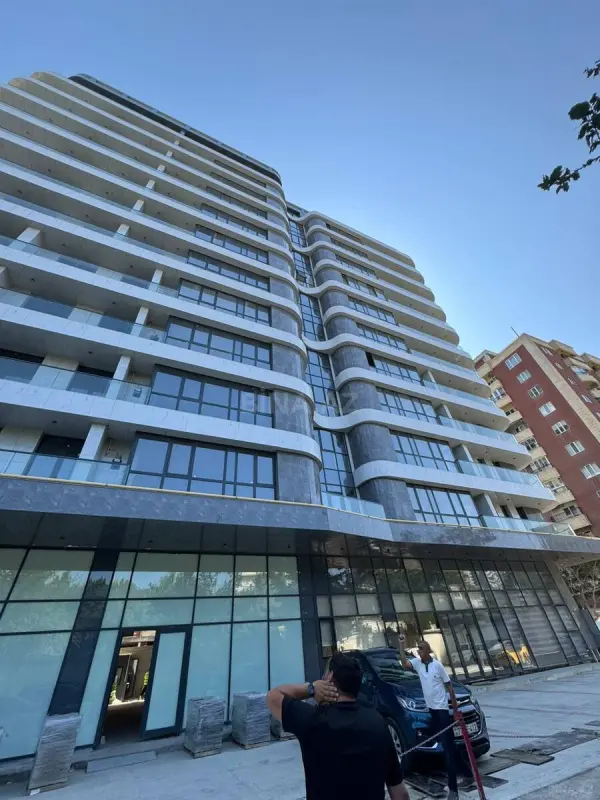 Satılır 2 otaqlı mənzil 98.2 m²