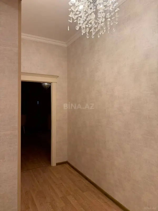 Kirayə verilir 2 otaqlı mənzil 68 m²