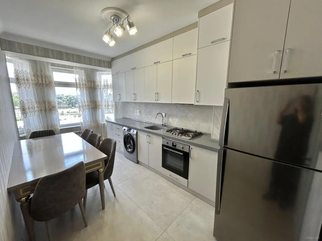 Kirayə verilir 2 otaqlı mənzil 70 m²