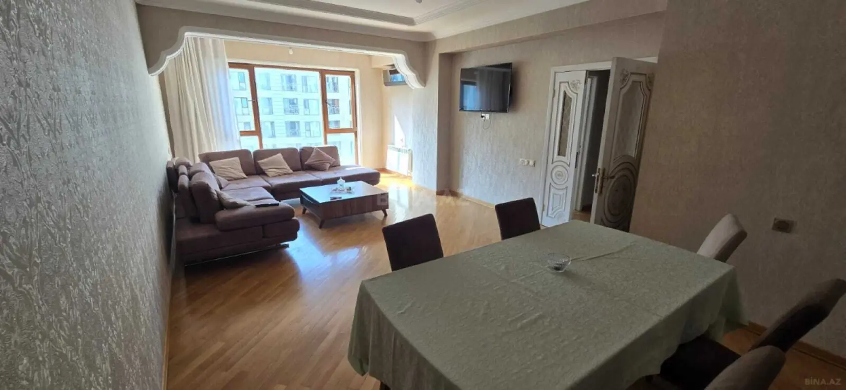 Kirayə verilir 2 otaqlı mənzil 100 m²