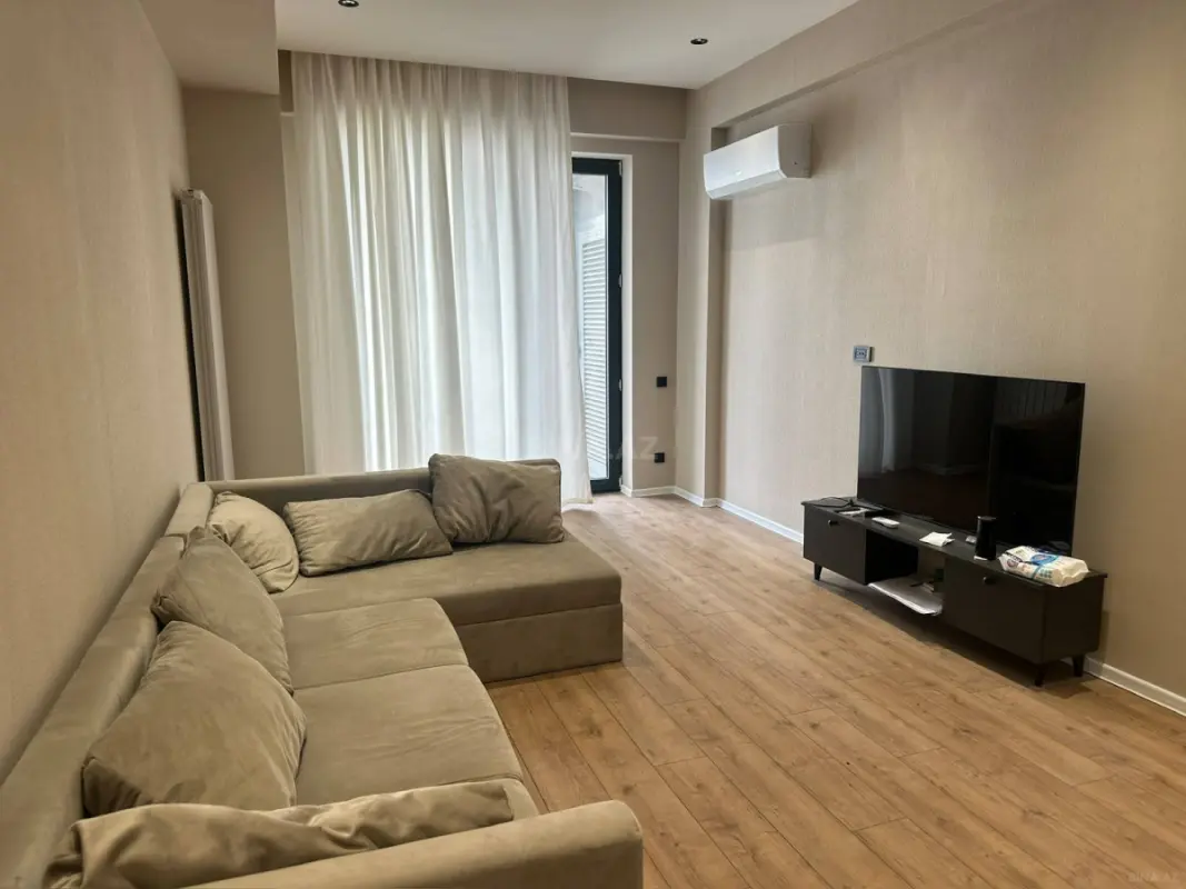 Satılır 2 otaqlı mənzil 117 m²