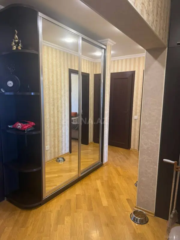 Satılır 4 otaqlı mənzil 100 m²