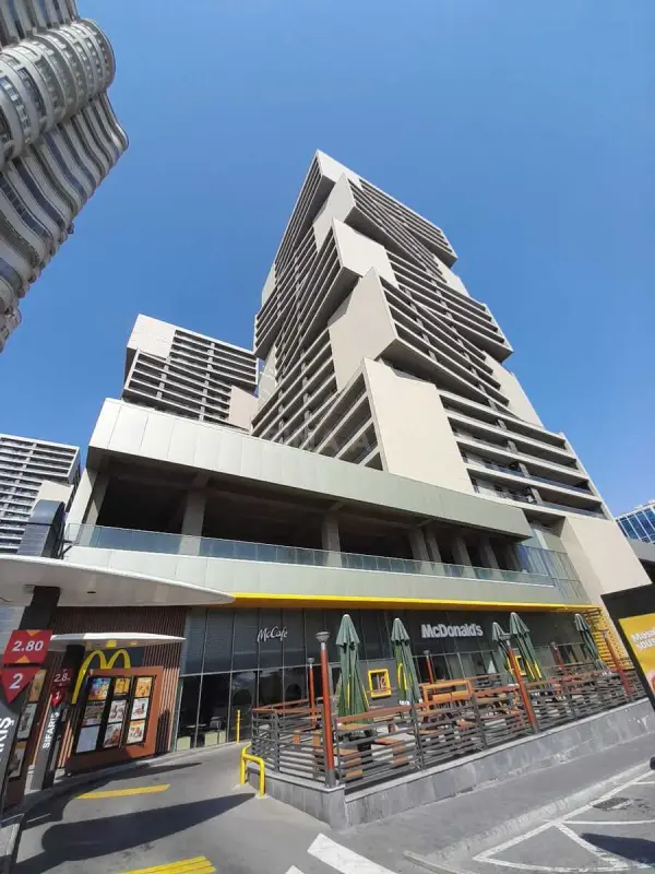 Kirayə verilir 2 otaqlı mənzil 77 m²