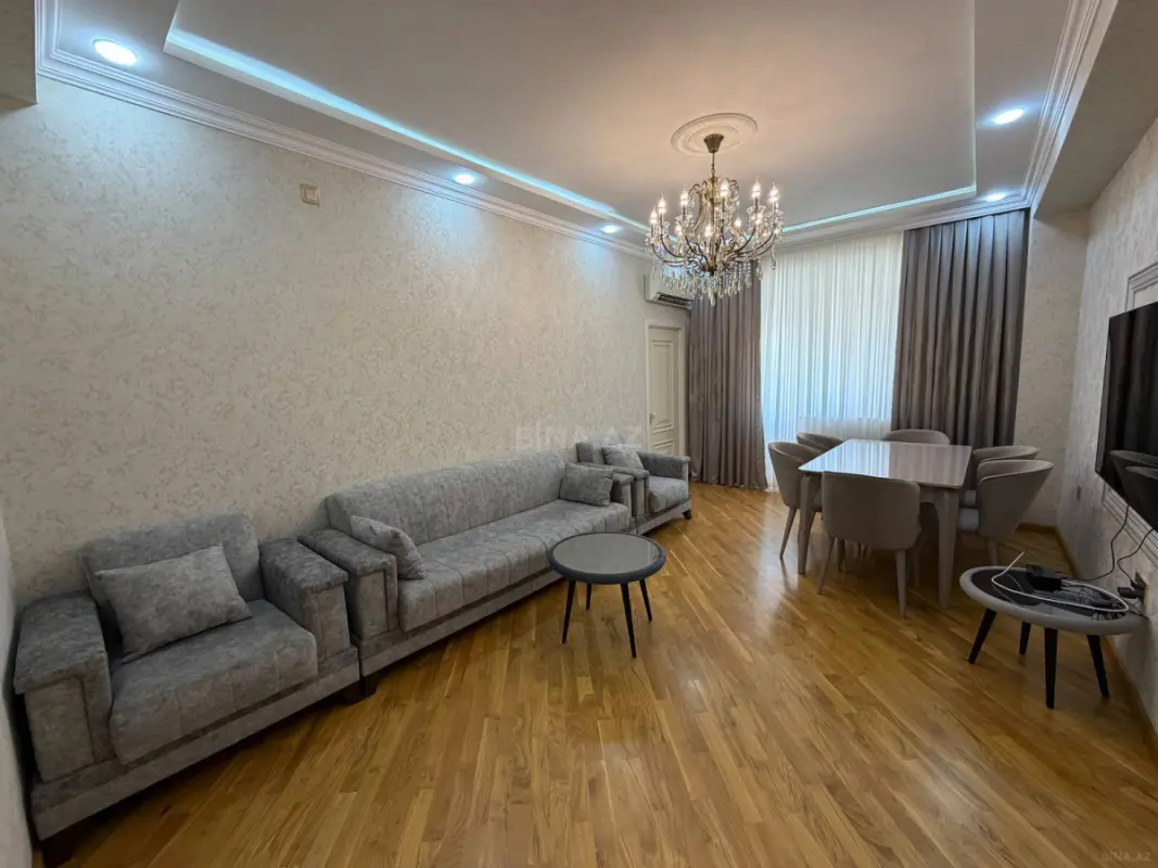 Kirayə verilir 2 otaqlı mənzil 80 m²