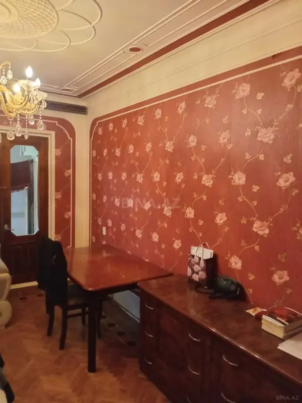 Satılır 5 otaqlı mənzil 125 m²
