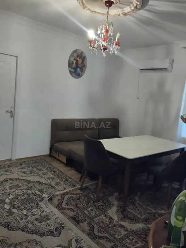 Kirayə verilir 2 otaqlı mənzil 45 m²