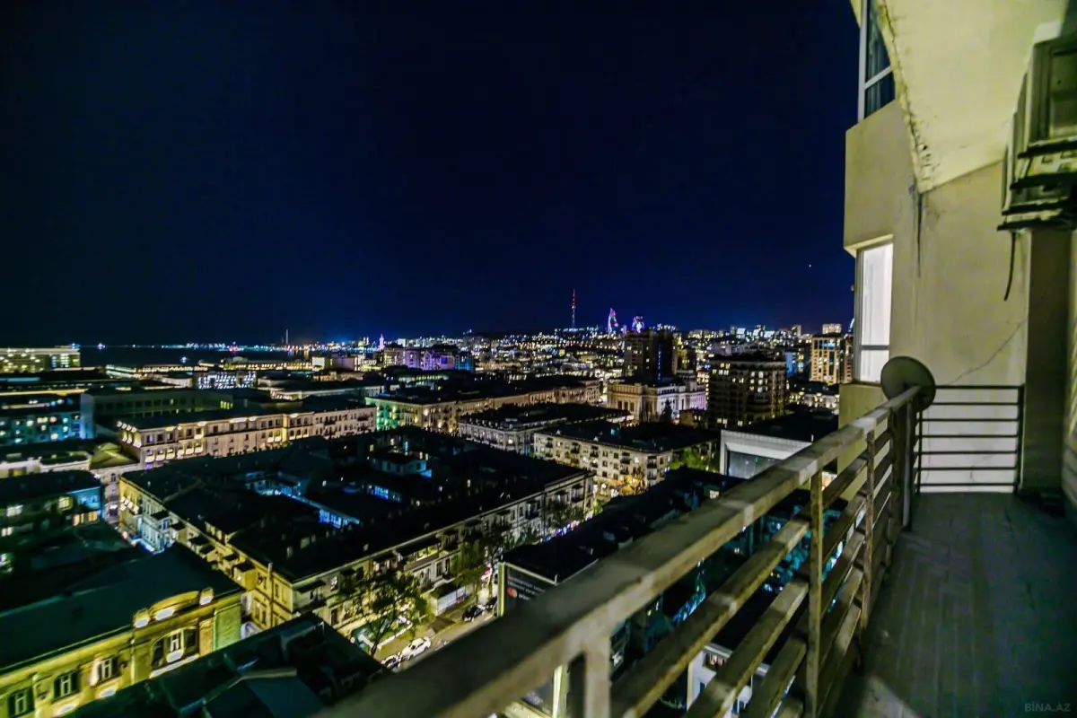 Kirayə verilir 3 otaqlı mənzil 180 m²