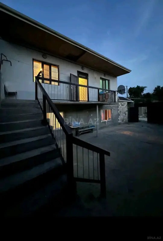 Satılır 6 otaqlı həyət evi 180 m²