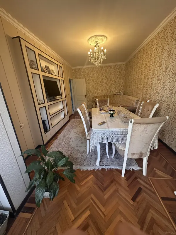 Satılır 3 otaqlı mənzil 82 m²