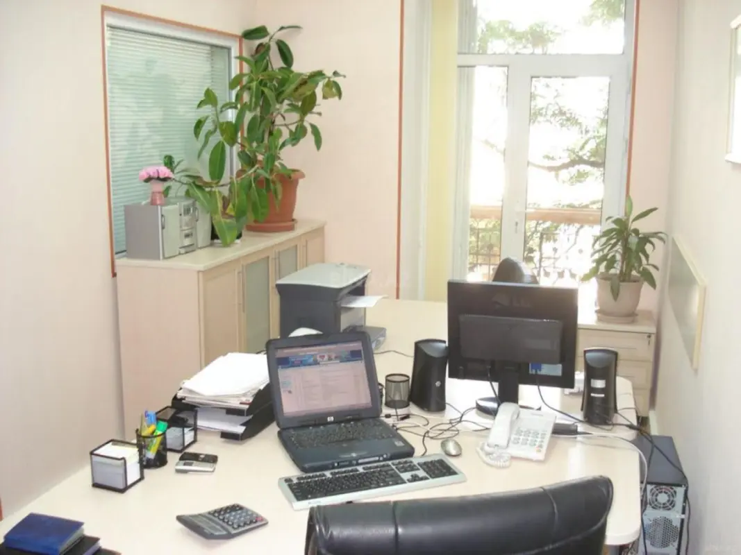 Kirayə verilir 3 otaqlı ofis 50 m²