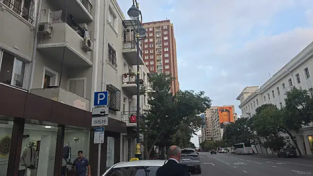 Kirayə verilir 4 otaqlı ofis 100 m² — Bakı 4 otaq 100.00 m²