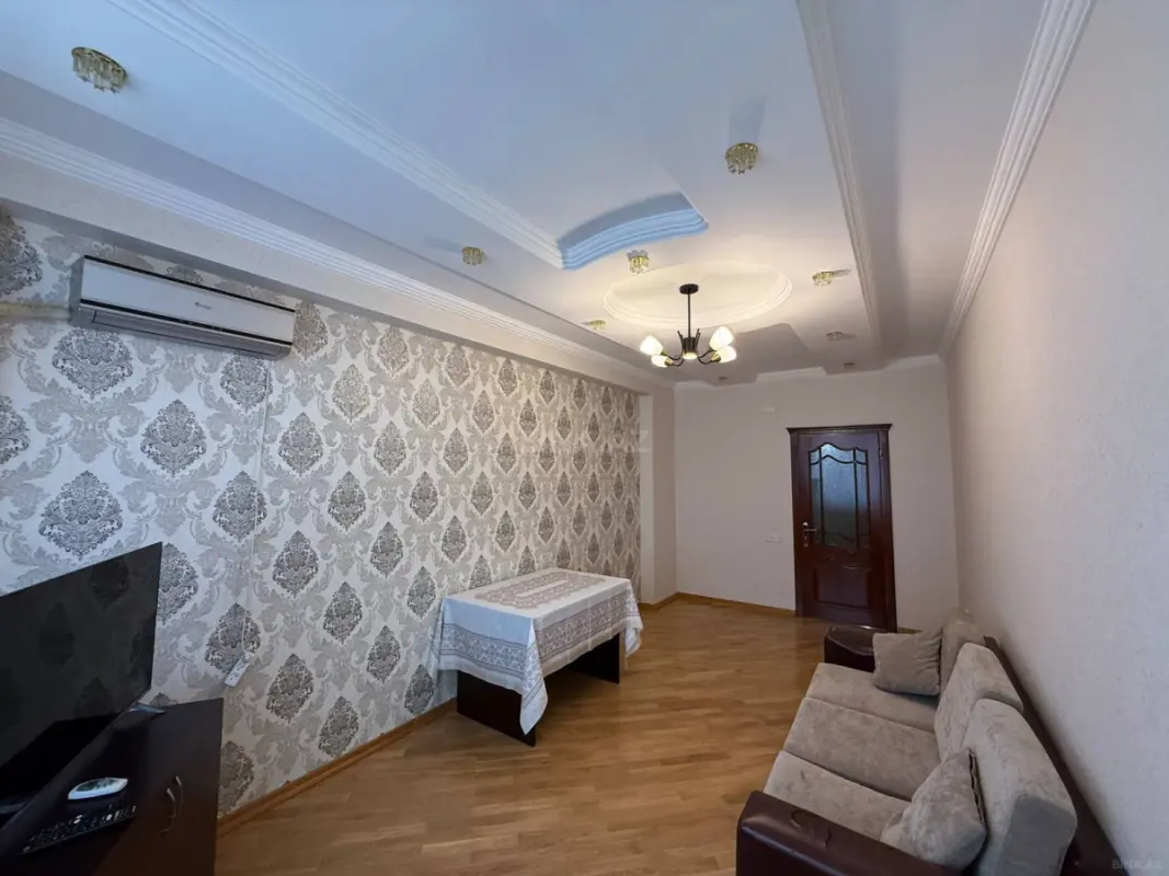 Kirayə verilir 3 otaqlı mənzil 115 m²