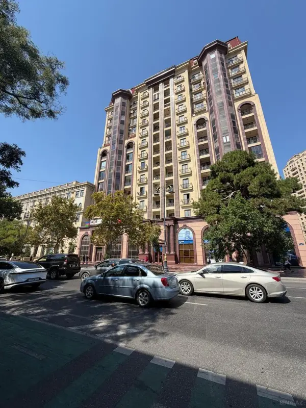 Satılır 2 otaqlı mənzil 74 m²