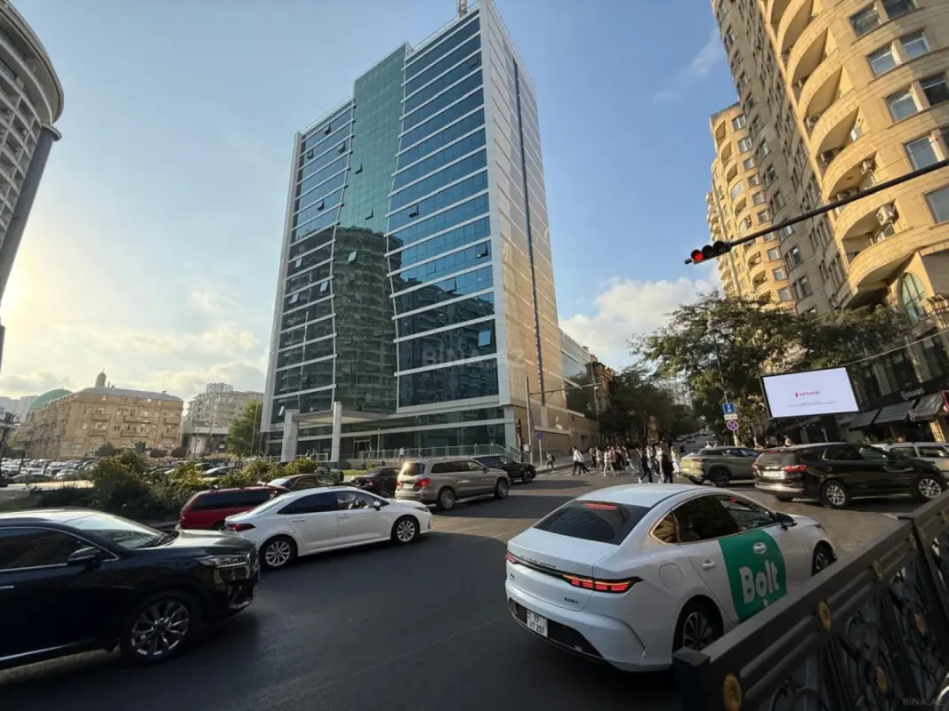 Satılır 2 otaqlı ofis 42 m²