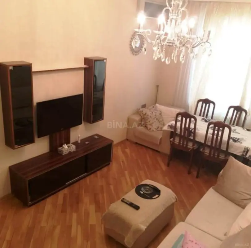 Kirayə verilir 2 otaqlı mənzil 55 m²