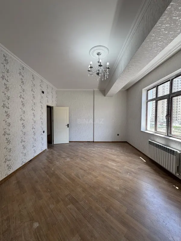 Satılır 3 otaqlı mənzil 113 m²