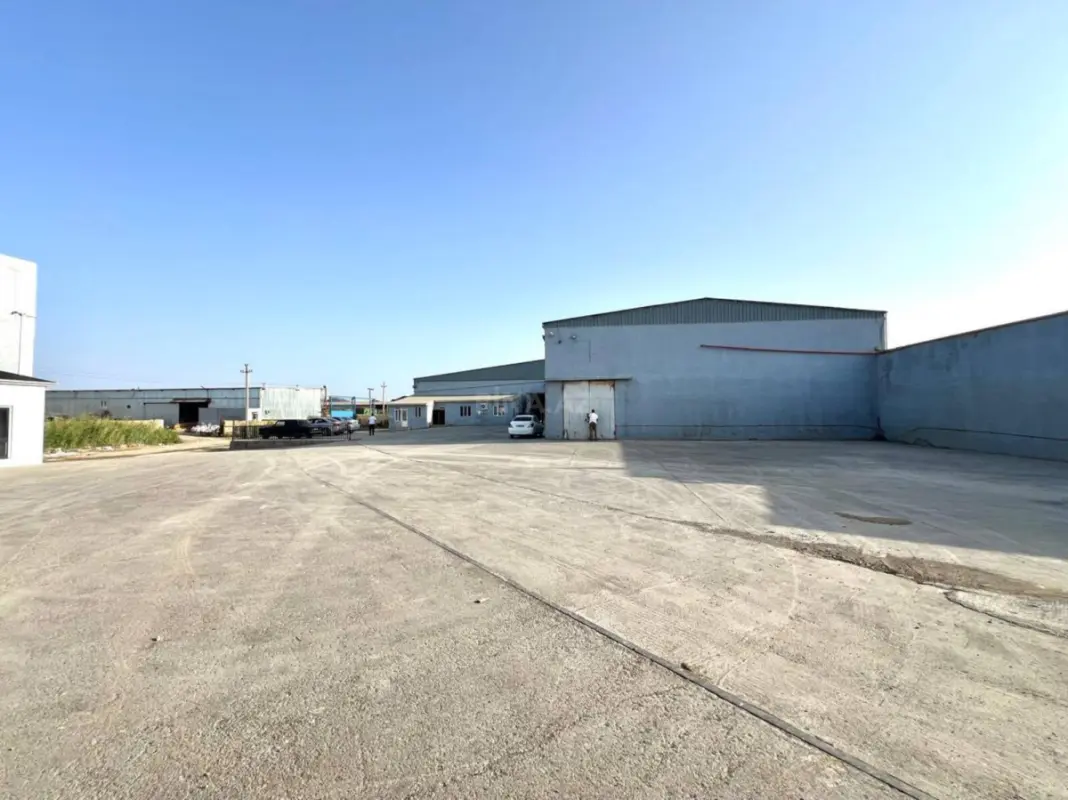 Kirayə verilir obyekt 2727 m²