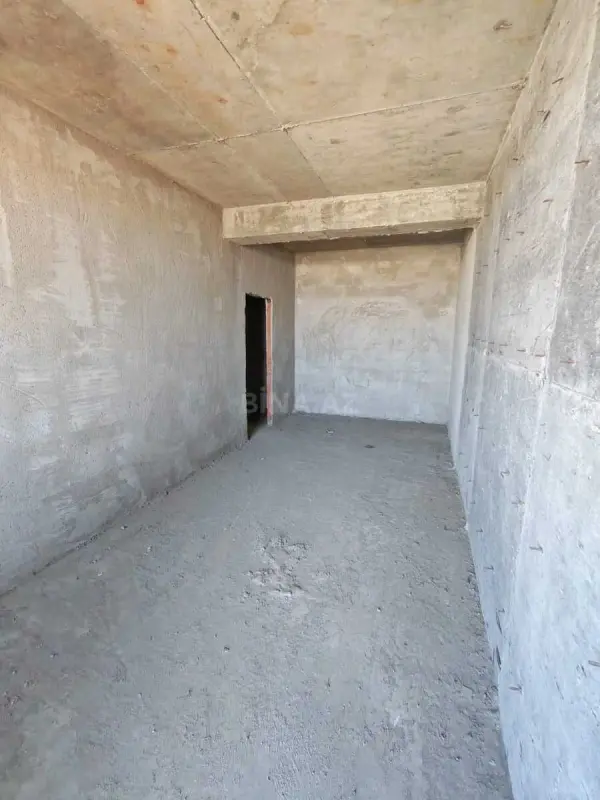 Satılır 2 otaqlı mənzil 83.3 m²