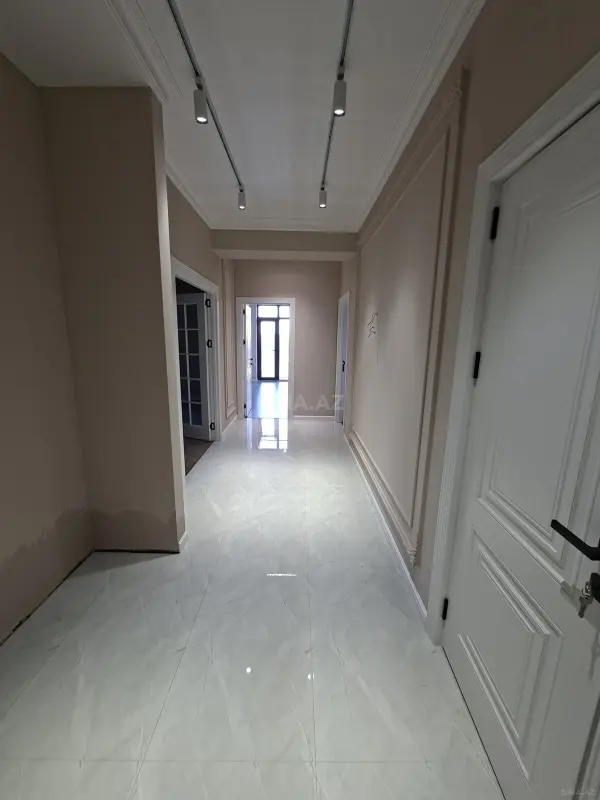 Satılır 3 otaqlı mənzil 110 m²