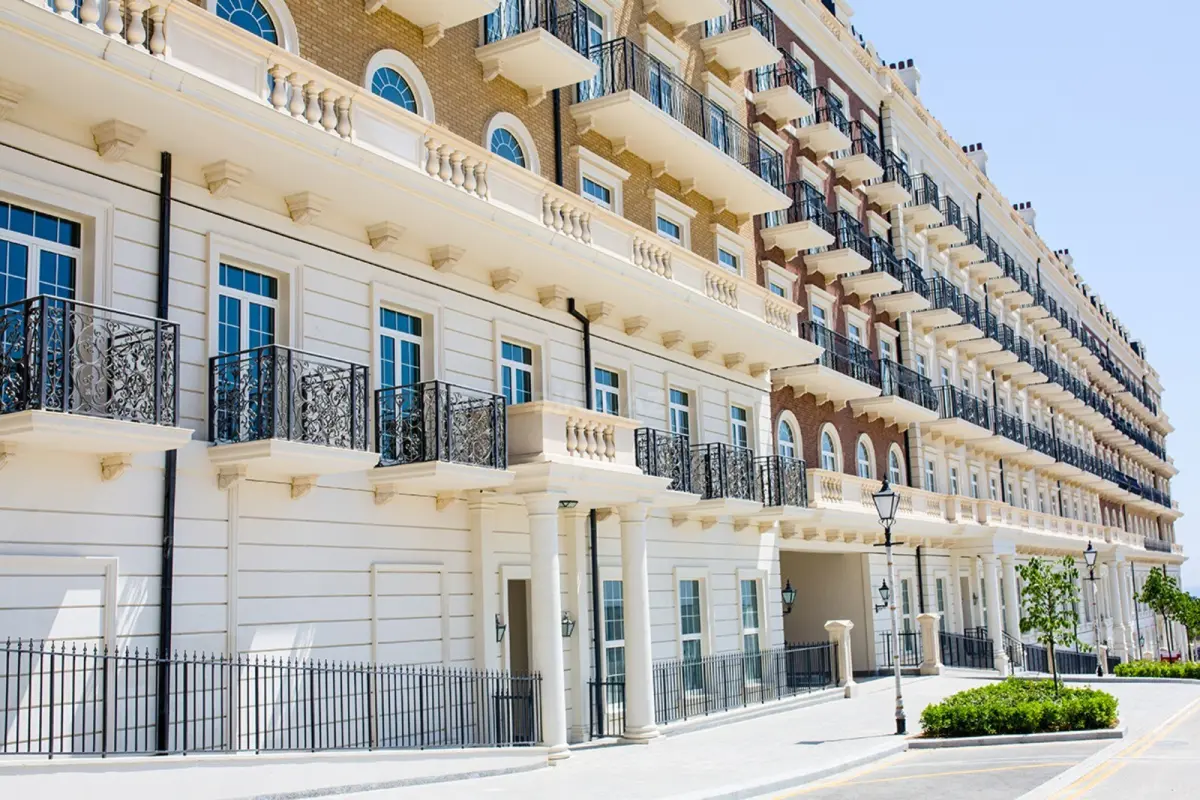 Satılır 9 otaqlı mənzil 230 m²