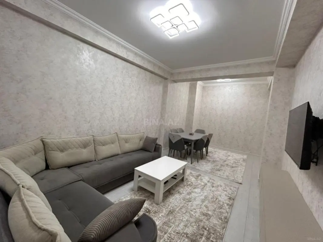Kirayə verilir 2 otaqlı mənzil 85 m²