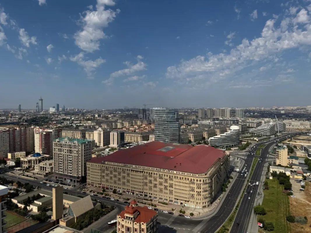 Kirayə verilir obyekt 2200 m²