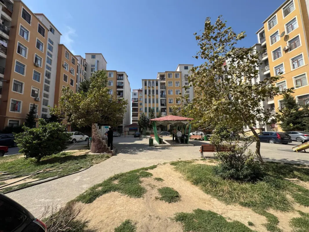 Satılır 1 otaqlı mənzil 49 m²