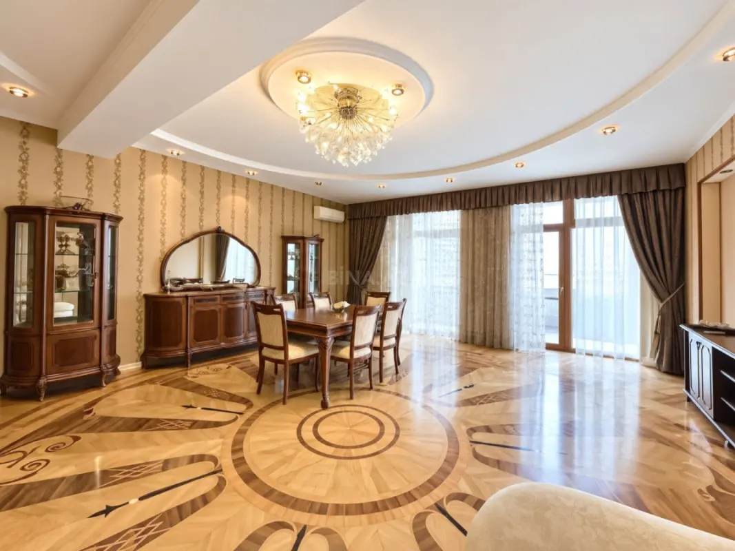 Satılır 3 otaqlı mənzil 165 m²