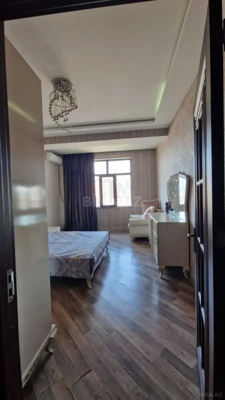 Kirayə verilir 2 otaqlı mənzil 62 m²