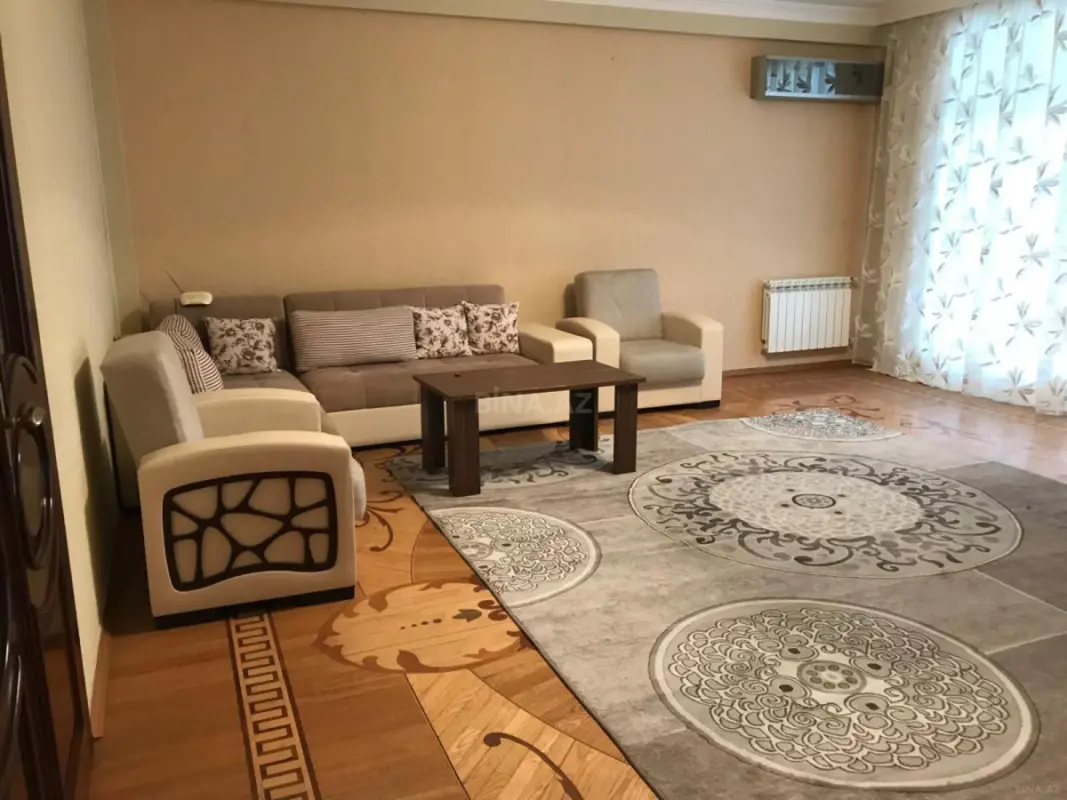 Kirayə verilir 2 otaqlı mənzil 170 m²