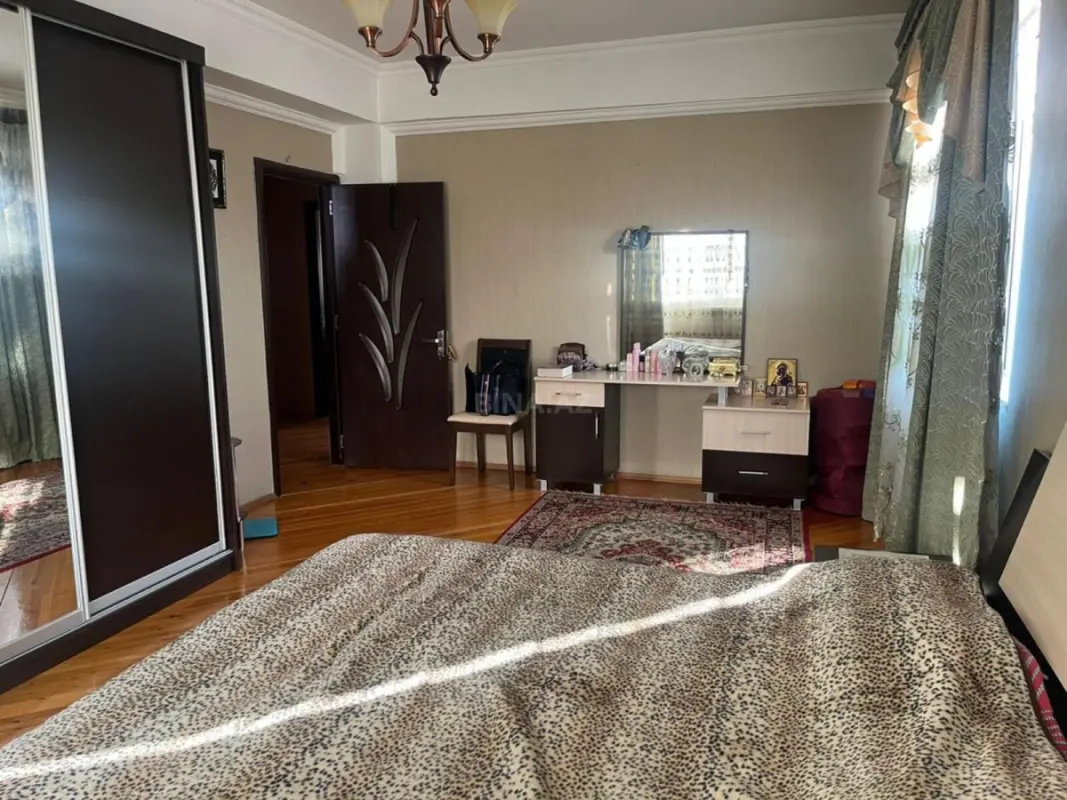 Satılır 3 otaqlı mənzil 97 m²