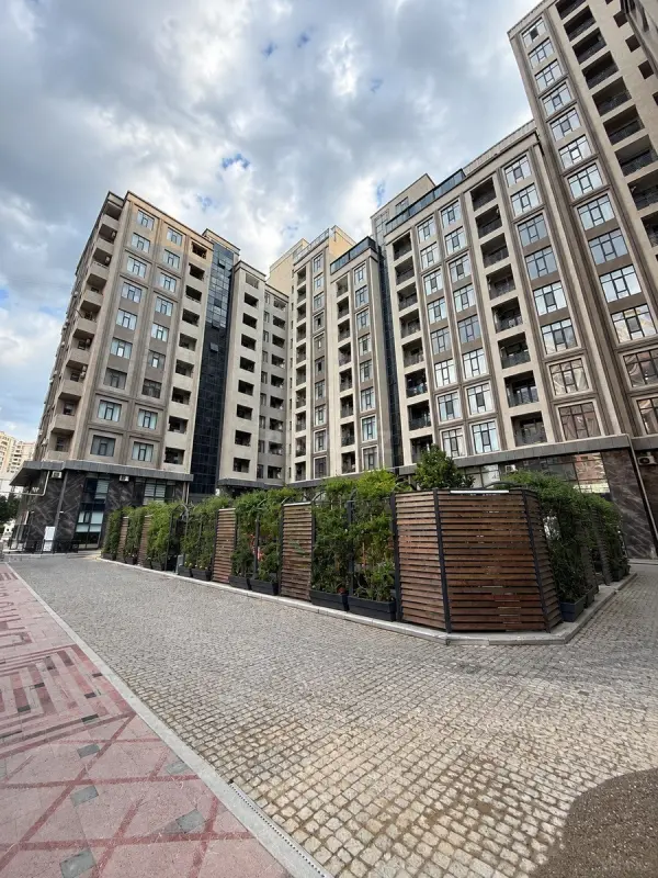 Satılır 2 otaqlı mənzil 65 m²