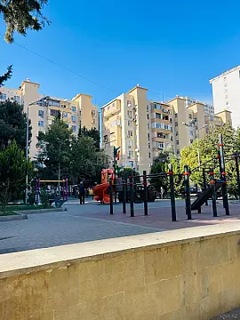 Satılır 3 otaqlı mənzil 80 m² — Bakı, Memar Əcəmi yanı 3 otaq 80.00 m²