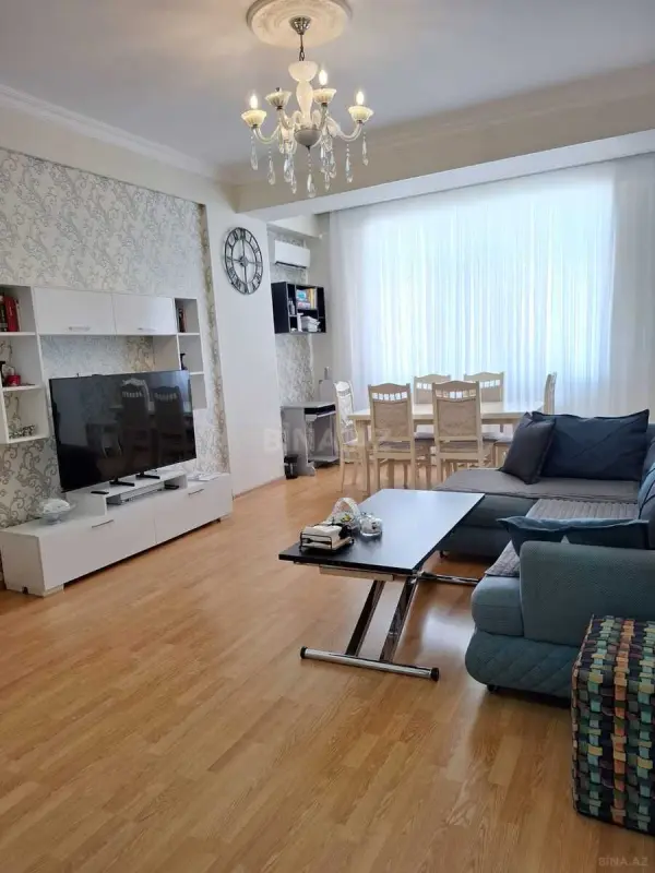 Kirayə verilir 2 otaqlı mənzil 70 m²