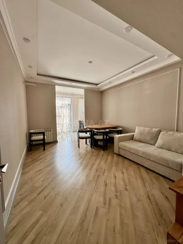 Kirayə verilir 2 otaqlı mənzil 68 m²