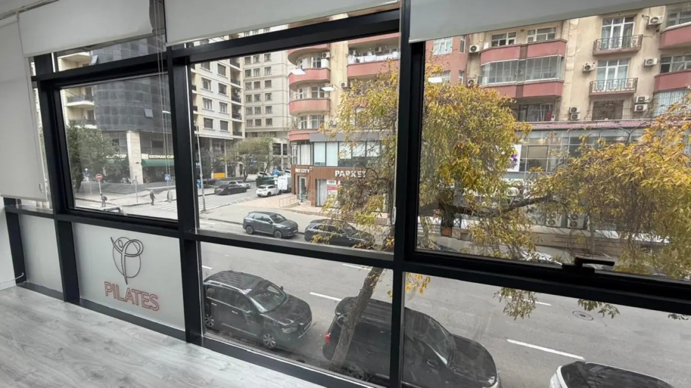Kirayə verilir obyekt 105 m²