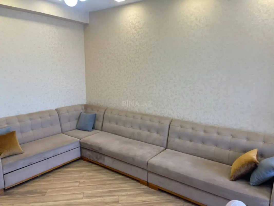 Kirayə verilir 2 otaqlı mənzil 55 m²