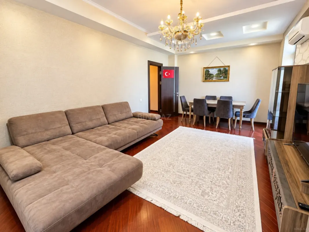 Kirayə verilir 2 otaqlı mənzil 78 m²