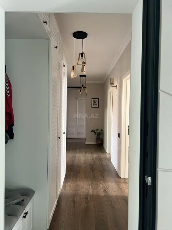 Satılır 5 otaqlı mənzil 95 m²