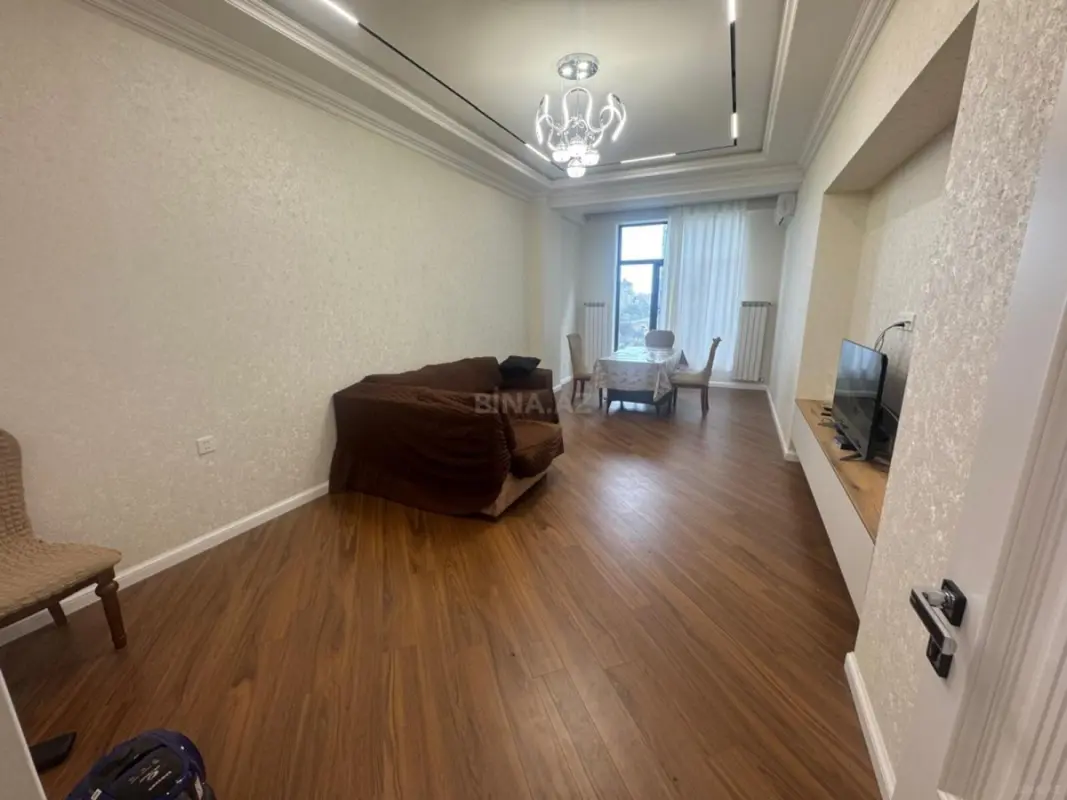 Kirayə verilir 3 otaqlı mənzil 115 m²