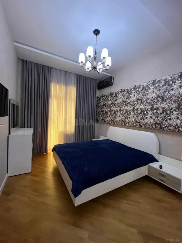 Kirayə verilir 2 otaqlı mənzil 80 m²