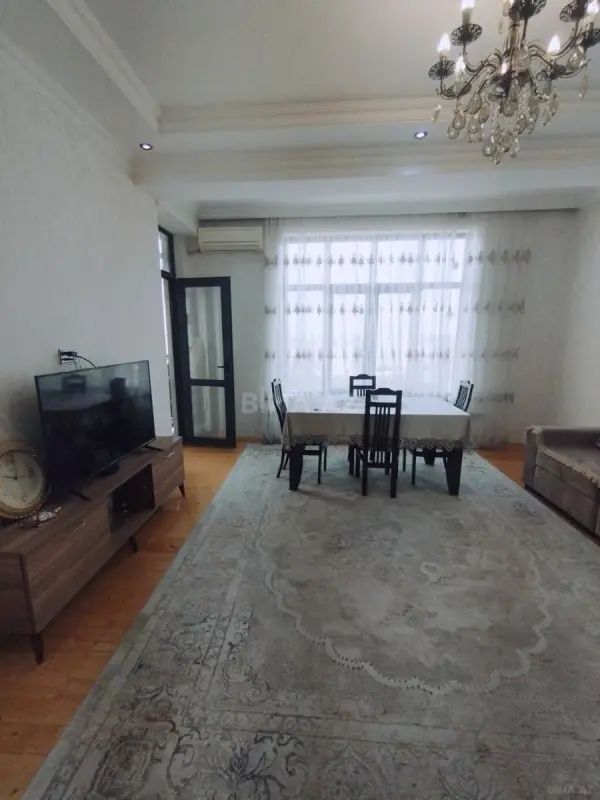 Satılır 3 otaqlı mənzil 107 m²