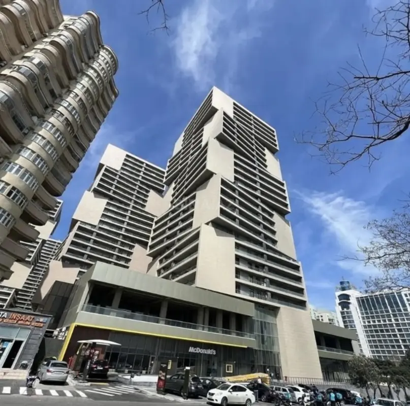 Kirayə verilir 3 otaqlı mənzil 150 m²
