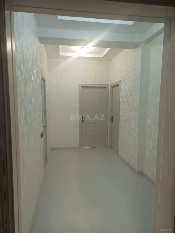 Kirayə verilir 2 otaqlı mənzil 61 m²