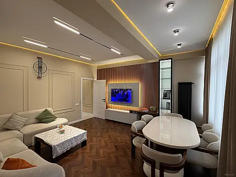 Satılır 3 otaqlı mənzil 95 m² — Bakı 3 otaq 95.00 m²
